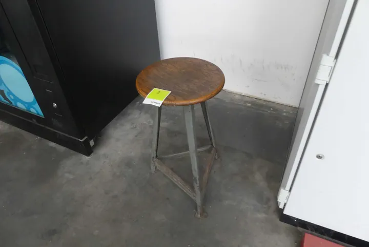 Werkstatthocker